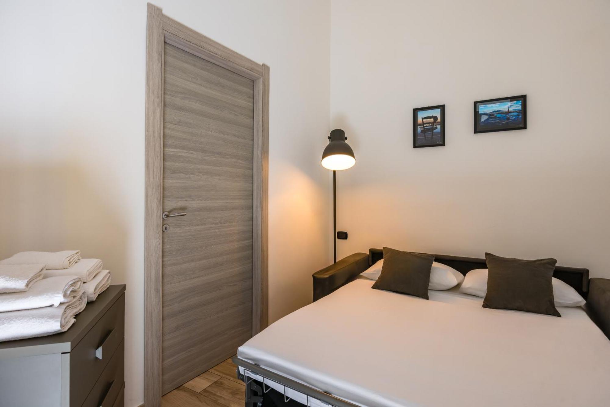 Palazzo Mormando - Modern Apartment Neapel Exteriör bild