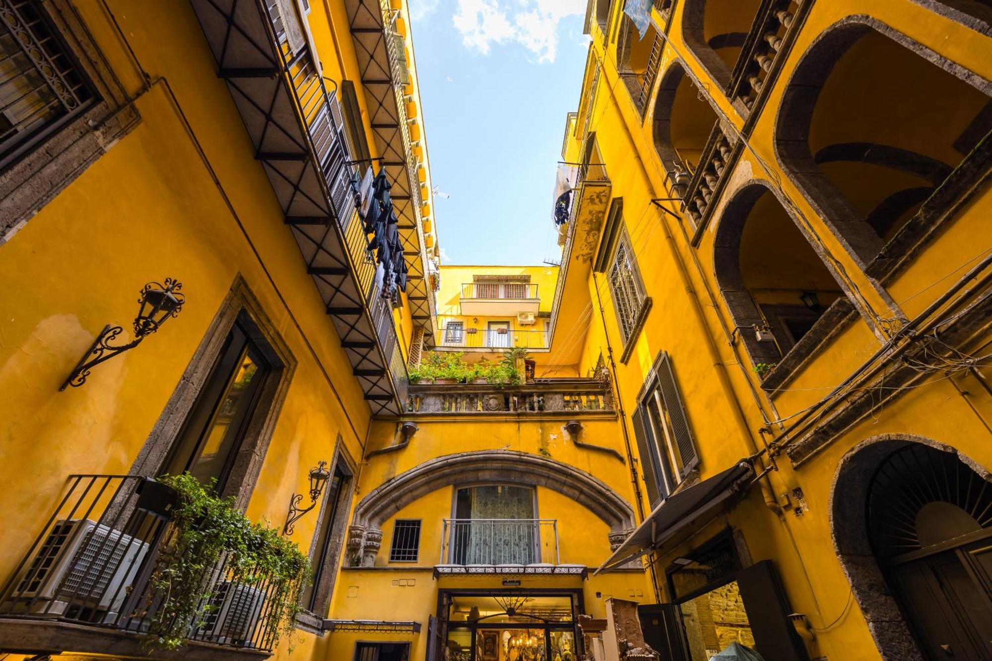 Palazzo Mormando - Modern Apartment Neapel Exteriör bild